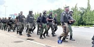 Police beef up security around Kaduna government house