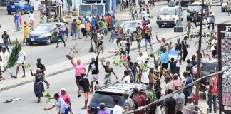 Protesters attack Rivers APC secretariat