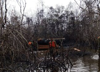 Soldiers destroy illegal oil refining sites in Rivers, Bayelsa