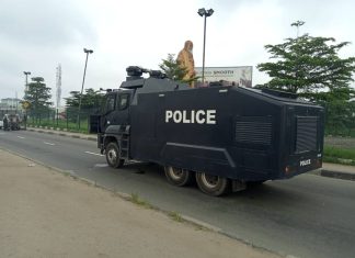 Armoured tank, roadblocks in Benin as election commences