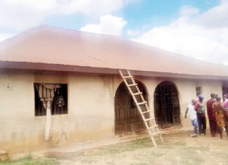 Gang sets house on fire after stealing foodstuffs in Kwara