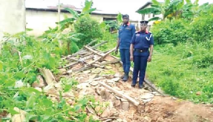 NSCDC orders vacation of distressed houses as building collapse kills Osun woman