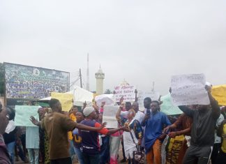 Protest as APC, PDP differ on results