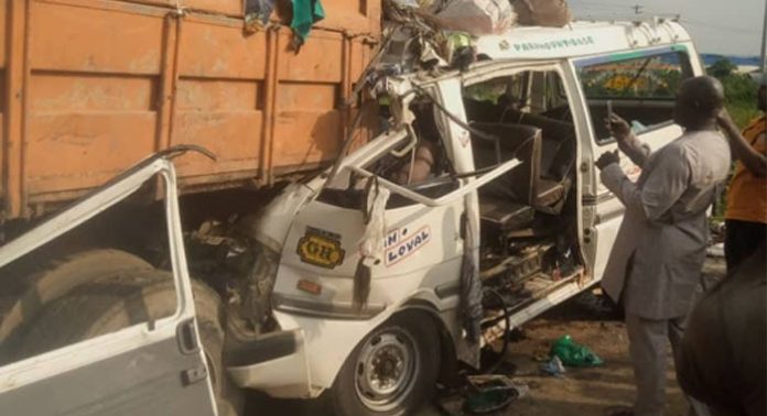 Three killed, two injured in separate Lagos-Ibadan Expressway crashes