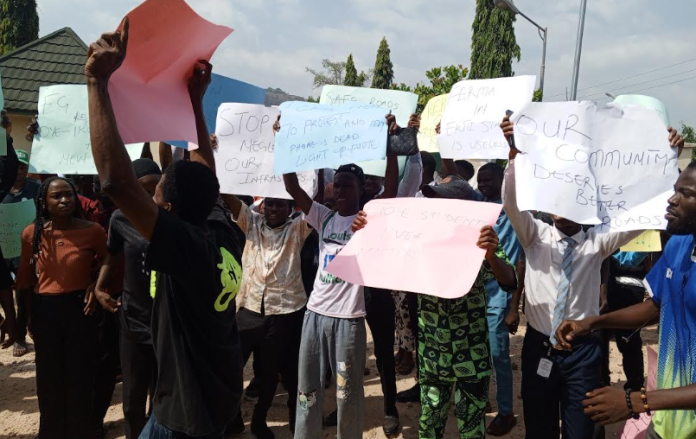 FUOYE students storm FERMA office, protest bad roads and colleagues' deaths