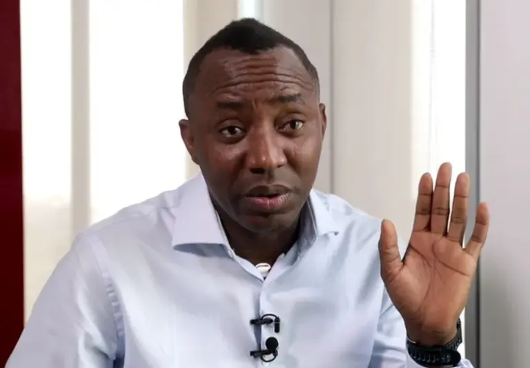 Sowore Mocks Amaechi’s Pledge to End Corruption in a Month, Calls Him ‘Fool at 40’
