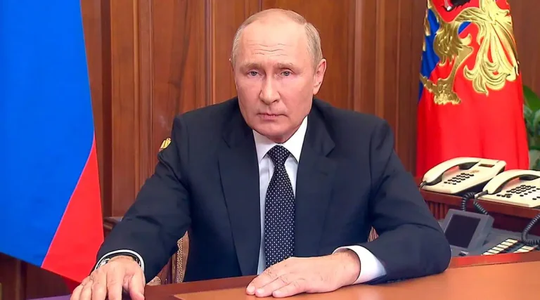 Putin Takes Responsibility for Russian Role in Azerbaijani Military Plane Crash