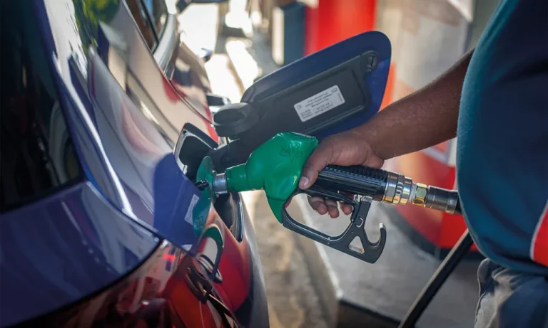 Petrol Prices at Depots Decline to N880.5 Per Litre