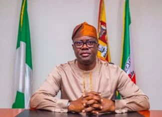 PDP Leaders Plead with Makinde Against Selling Out to APC