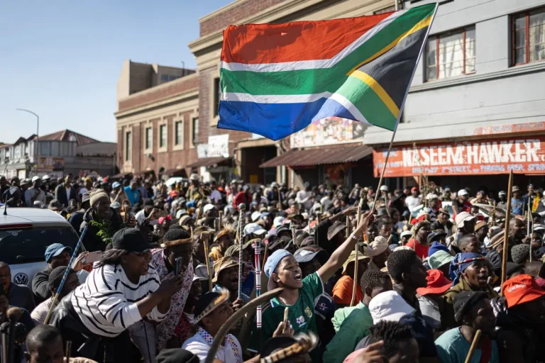 Nigeria Calls on ECOWAS to Take South Africa Xenophobia Crisis to African Union